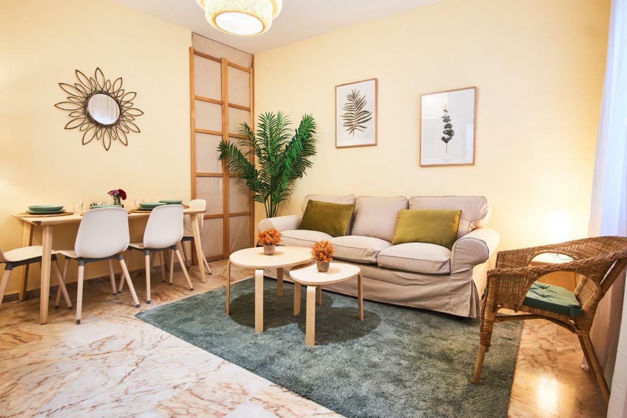 Escoberos Courtyard Duplex By Valcambre Apartment Seville Luaran gambar