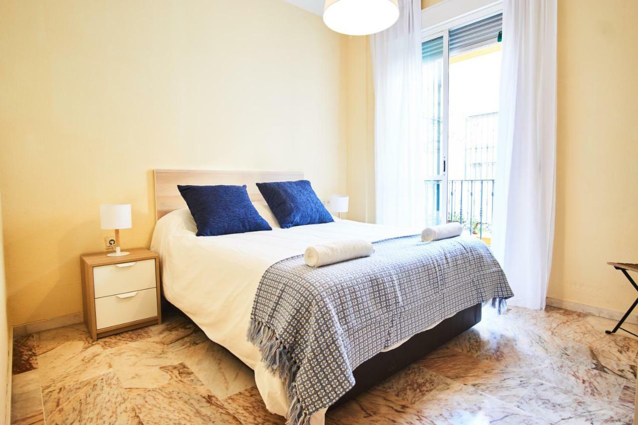 Escoberos Courtyard Duplex By Valcambre Apartment Seville Luaran gambar