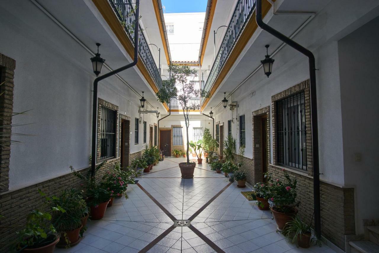 Escoberos Courtyard Duplex By Valcambre Apartment Seville Luaran gambar